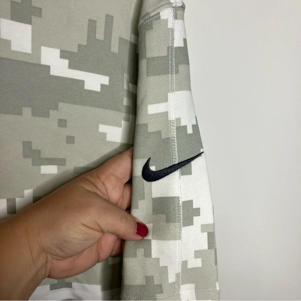 Nike NFL team apparel Saints salute to service camouflage hoodie mens size small